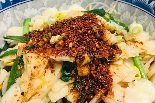 油泼辣子小面片的做法图解7