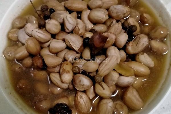 凉拌芹菜花生米胡萝卜的做法图解4