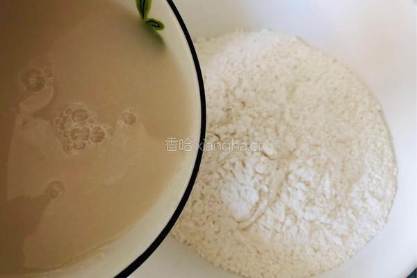 味美多汁的大肉包的做法图解2