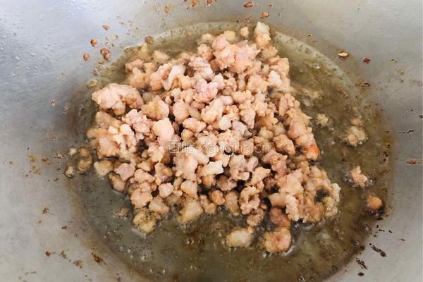 百吃不厌的橄榄菜豆角炒肉沫的做法图解3
