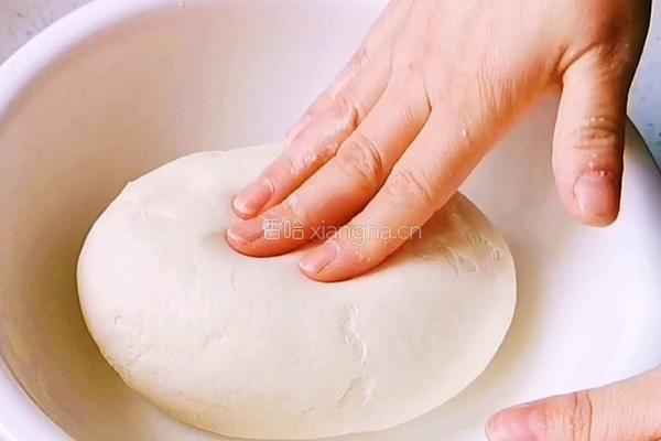 陕西小吃 韭菜孜卷 的做法图解2
