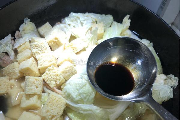 大白菜炖冻豆腐的做法图解5