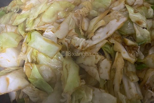 甘蓝菜炒五花肉的做法图解5