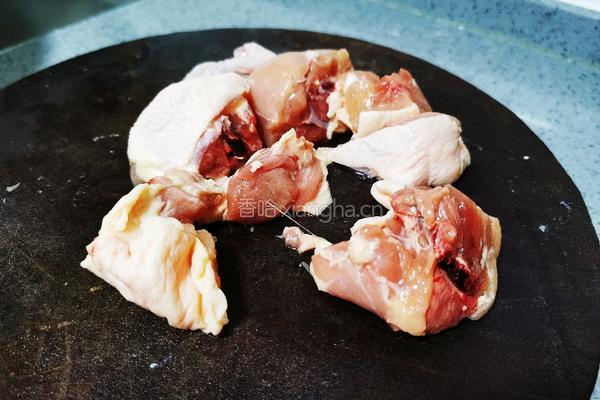 鸡肉炖土豆的做法图解1