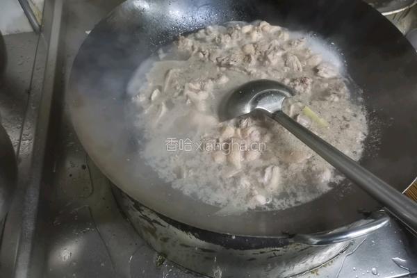 土豆焖鸭的做法图解2