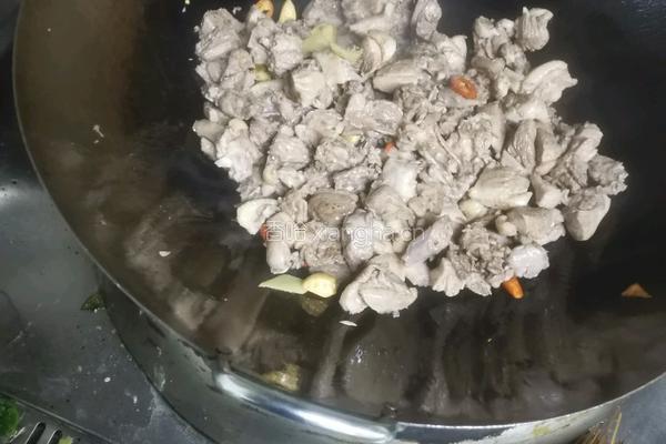 土豆焖鸭的做法图解4