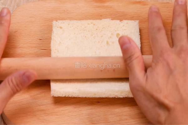 培根吐司蛋卷的做法图解1