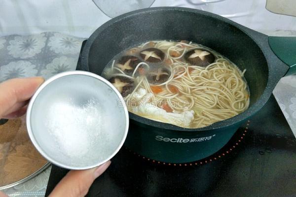 香菇卧蛋面的做法图解10