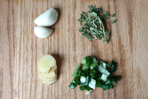 野鲫鱼老豆腐汤的做法图解3