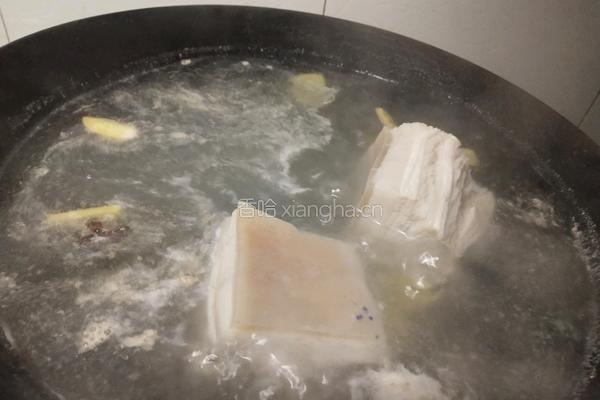 梅菜扣肉的做法图解1