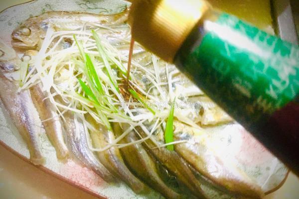 清蒸小黄鱼的做法图解6