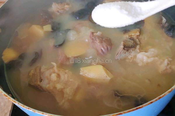 鸭肫炖筒子骨的做法图解12