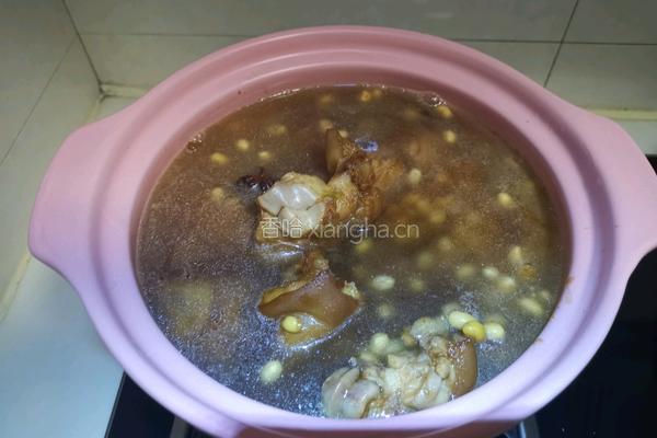 黄豆炖猪脚的做法图解8