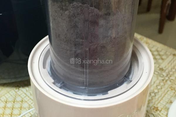 黑米蛋糕的做法图解1