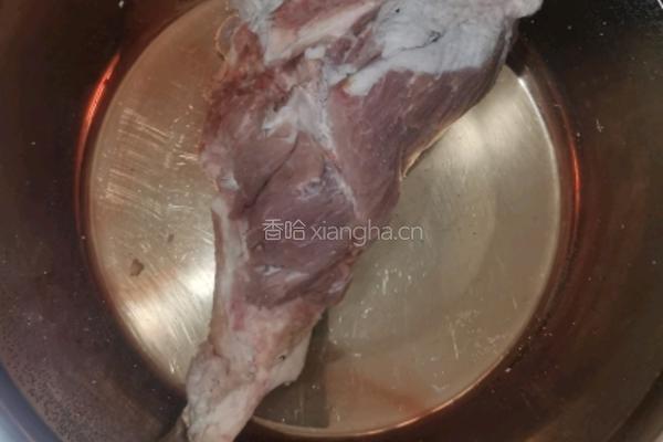 骨头汤的做法图解1