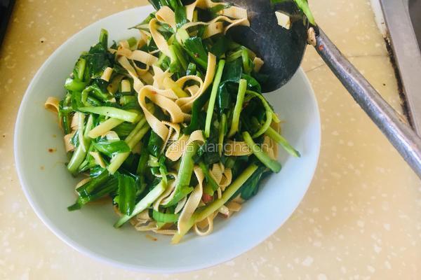 豆皮炒韭菜的做法图解6