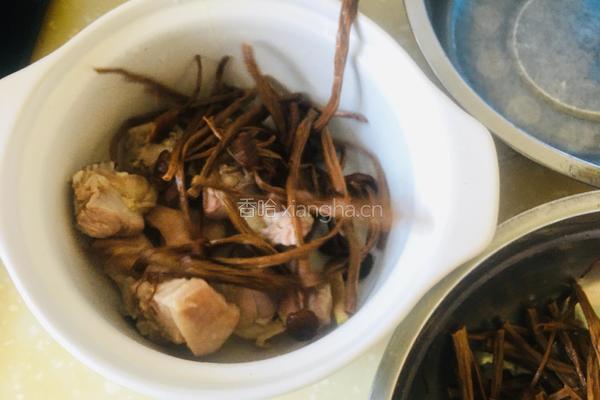 茶树菇老鸭汤的做法图解2