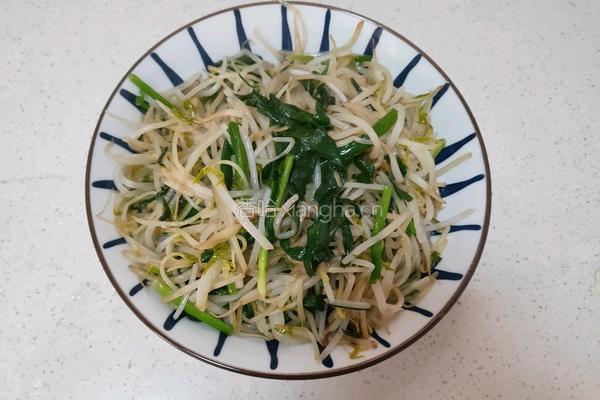 绿豆芽炒韭菜的做法图解6
