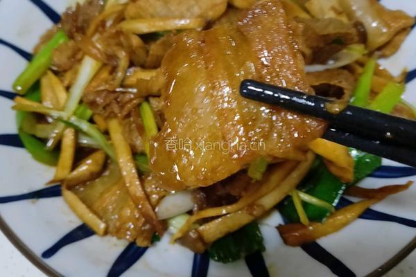 杏鲍菇炒腊肉的做法图解5