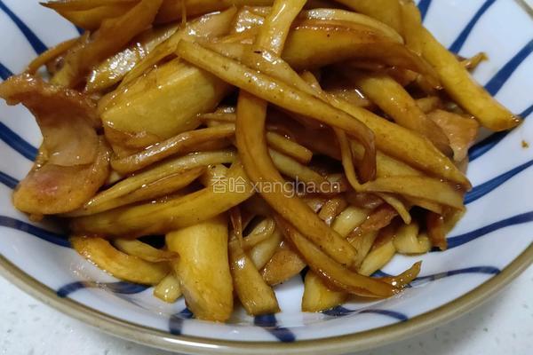 杏鲍菇炒肉肠的做法图解5