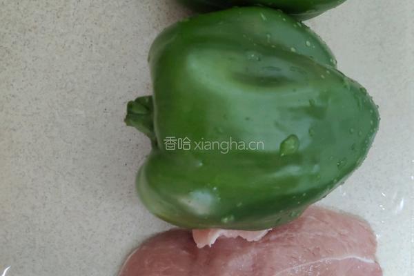 青椒肉丝的做法图解1