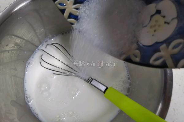 草莓牛奶冻的做法图解3
