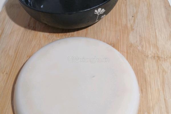 凉拌猪皮冻的做法图解1