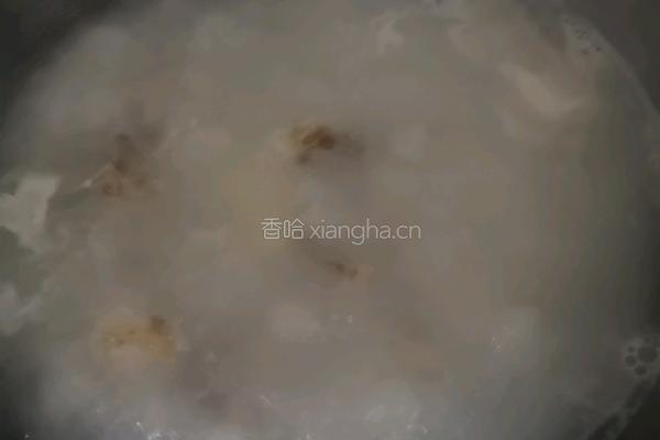 山药花生排骨汤的做法图解5