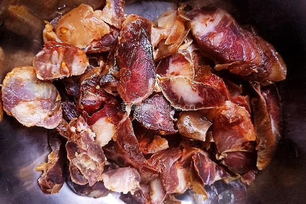 荷兰豆炒腊肠的做法图解4