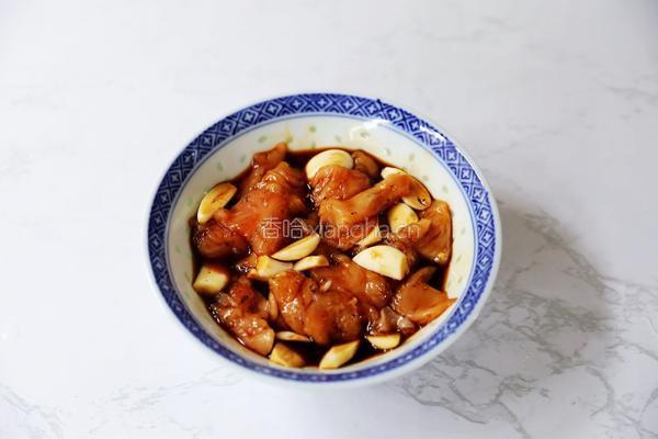 鸡胸肉烤时蔬的做法图解3