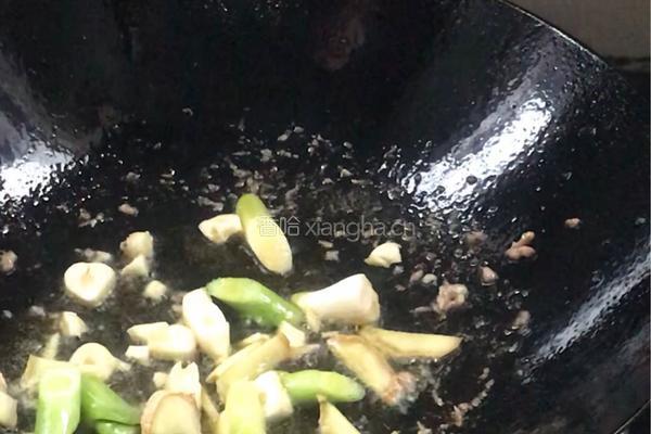 豆腐皮炒瘦肉的做法图解7