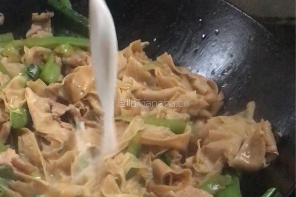 豆腐皮炒瘦肉的做法图解13