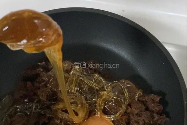 枣泥核桃糕的做法图解2