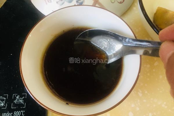 家庭版腊味煲仔饭的做法图解1