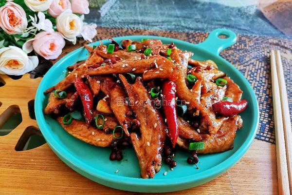 麻辣鸡翅尖的做法图解12