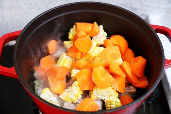 菌菇玉米排骨汤的做法图解8