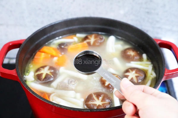 菌菇玉米排骨汤的做法图解13
