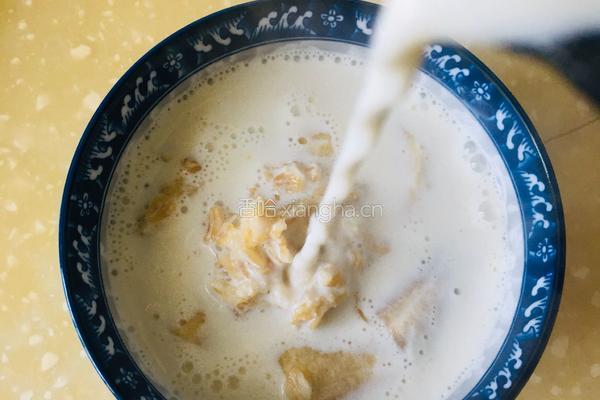 牛奶香蕉煮麦片的做法图解6