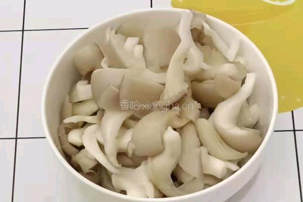孜然蘑菇的做法图解2