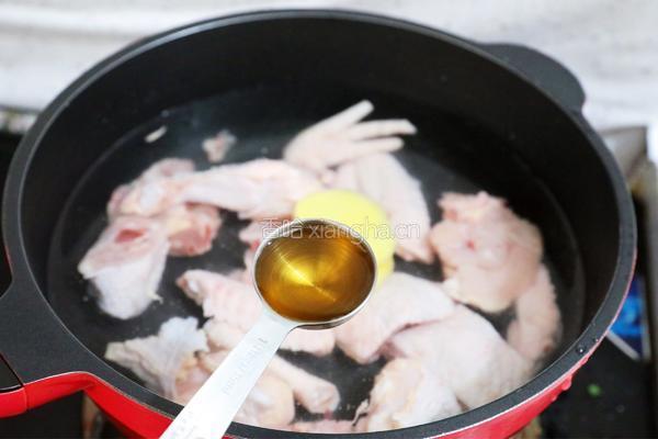 茶树菇炖鸡汤的做法图解3