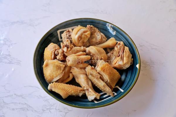 茶树菇炖鸡汤的做法图解4