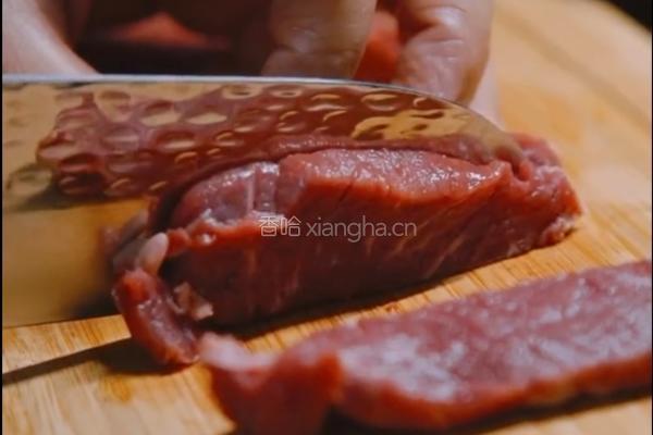 简单易做的牙签牛肉的做法图解1