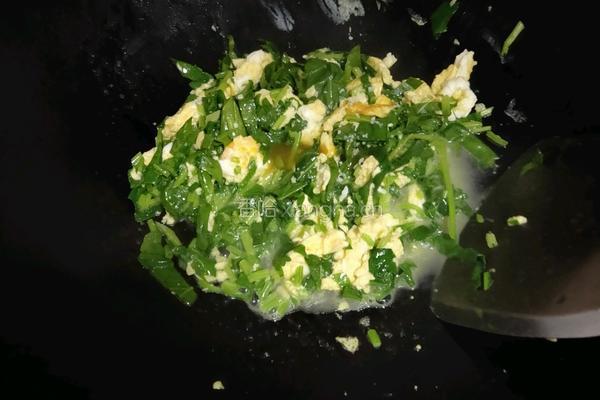 菠菜炒鸡蛋的做法图解5