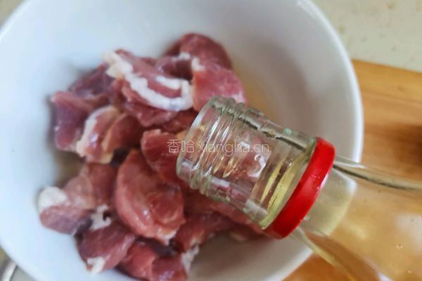 杏鲍菇炒肉片的做法图解3