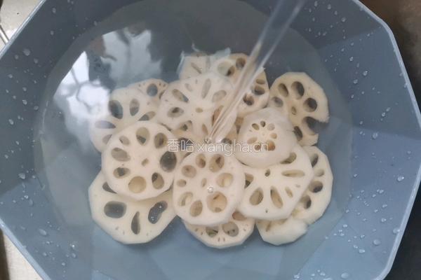红枣莲藕汤（滋阴润肺补气血）的做法图解3