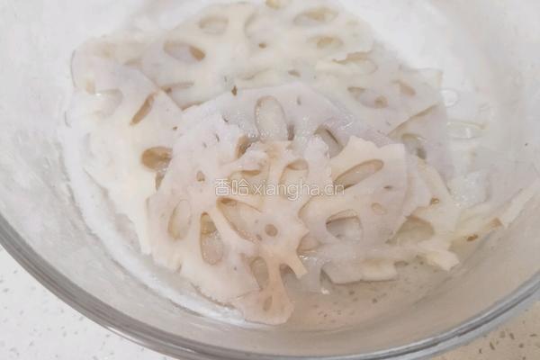 凉拌麻辣莲藕的做法图解3