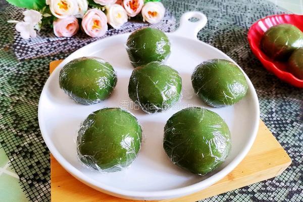 咸蛋黄肉松青团的做法图解15