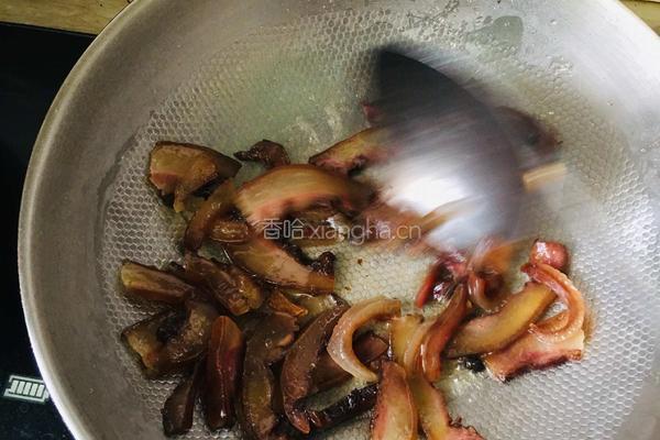 青蒜炒腊猪脸的做法图解3