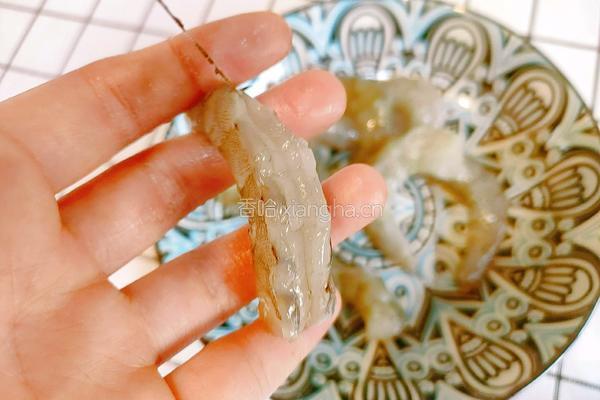虾仁炒秋葵的做法图解5