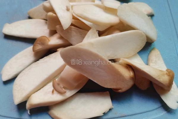 杏鲍菇炒胡萝卜的做法图解5
